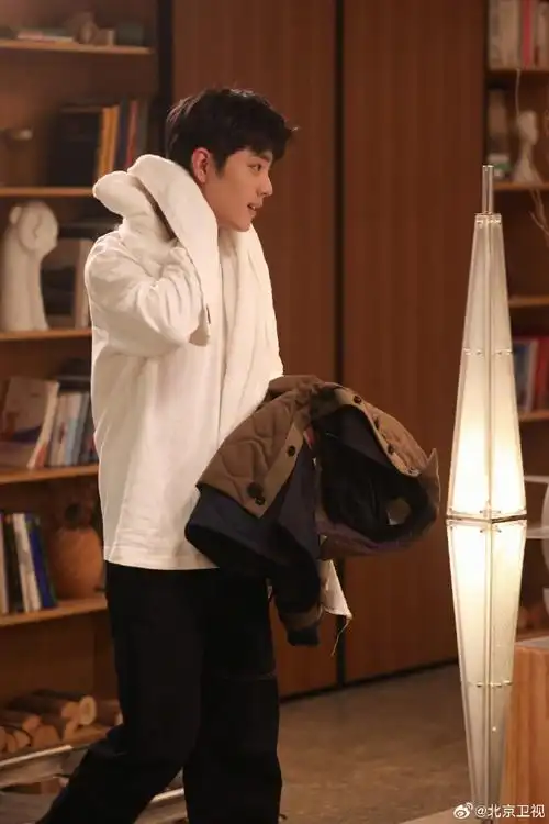 盛阳秋日穿搭温暖又治愈##肖战