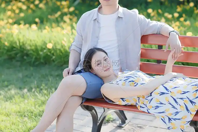 女朋友丈夫两个人快乐情侣