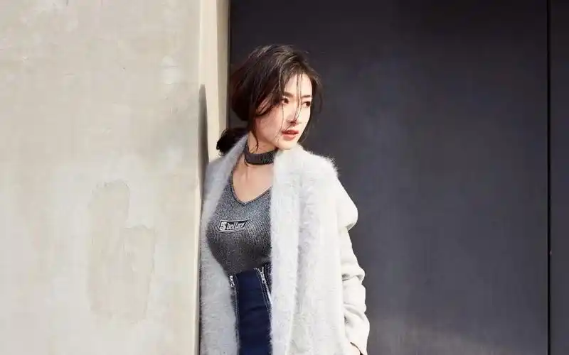 中国内地美女演员万茜,高清壁纸图片,大陆明星-回车桌面