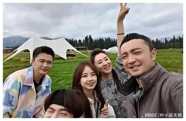 王冰冰回复尼格买提|记者|撒贝宁|月亮姐姐|央视元宵晚会|尼格买提