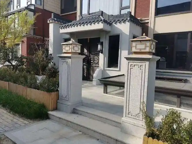 别野门柱贴什么颜色的花岗岩