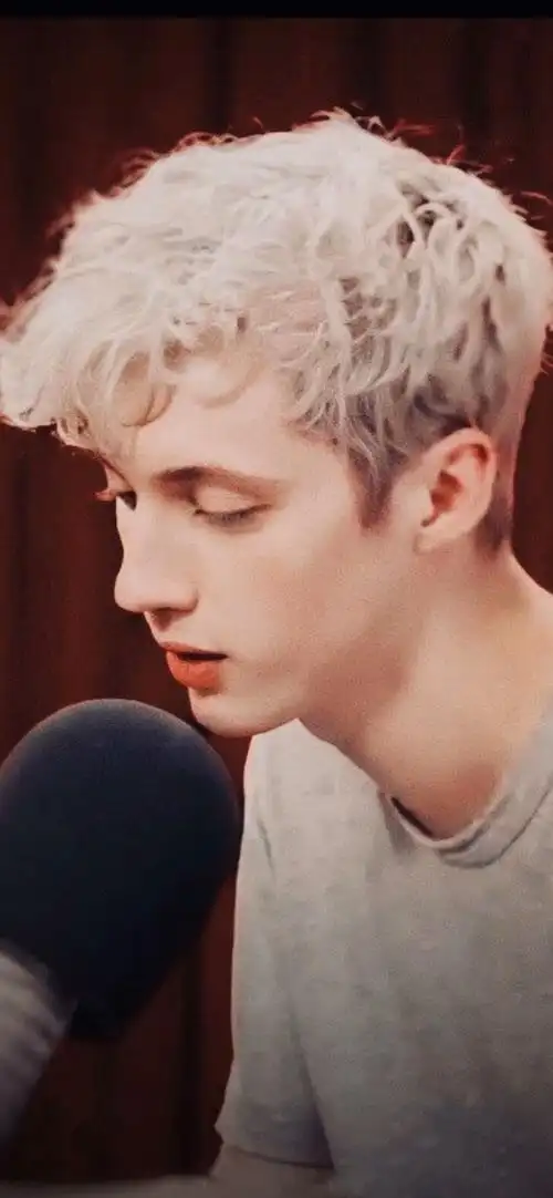 戳爷有哪些适合当头像的照片