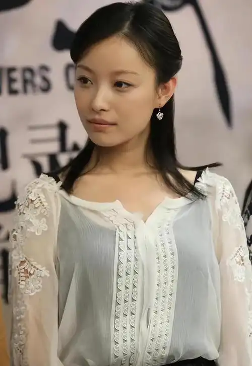 风情万种的倪妮,走上一条"不归路"|刘诗诗|张艺谋|刘亦菲|娱乐圈|女