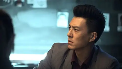 东方卫视《守卫者—浮出水面》聚焦谍战题材 靳东化身"国安战士"遇