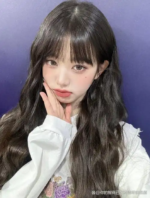 10w拍明星头发张元英一缕秀发引发网络热议