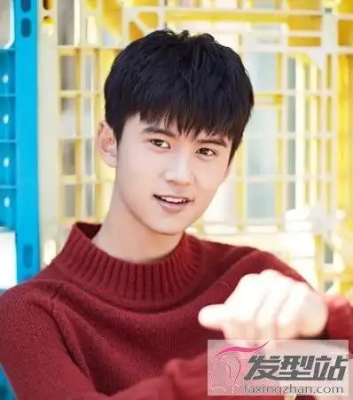 男生刘海打薄好看吗 轻盈修颜晋升小脸潮男_发型站_最新流行发型设计