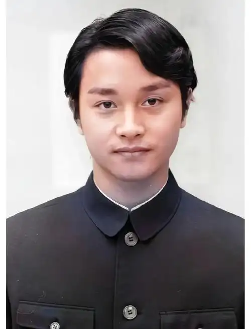 张国荣19岁珍贵老照片曝光!