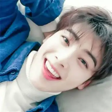 阳光干净帅哥头像图片 不可抗拒的笑容_男生头像_美头网