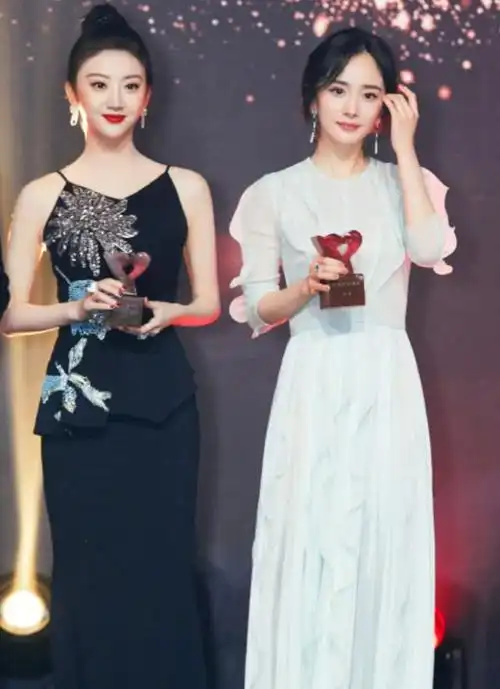 虽然杨幂长得饱满玉润,体态丰腴,端庄大气.|景甜|福相_网易订阅