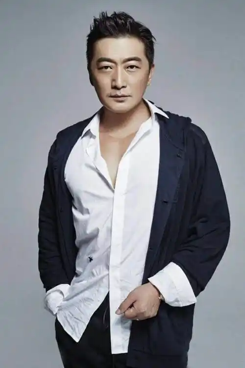 知名男星邵峰娶百花奖得主为妻老婆至上显智慧