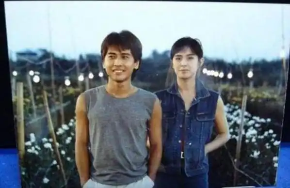 这让两个人都很尴尬,王祖贤还在公开场合调侃过齐秦的身高,身高1米73