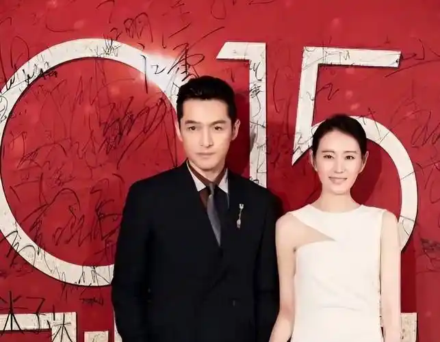 《伪装者》王乐君曝被胡歌砸断锁骨!正午阳光却让她封口