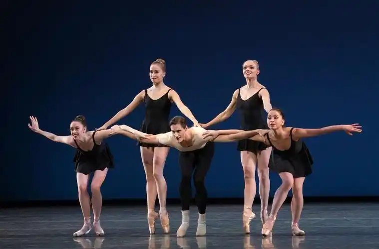 纽约城市芭蕾舞团《巴兰钦之夜》