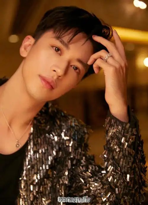 许魏洲1020生日快乐