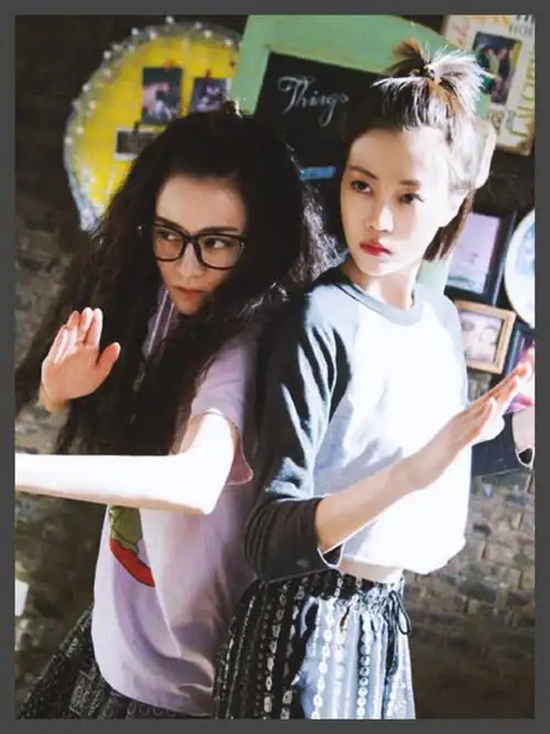 不和迪丽热巴同框,你永远不会知道李溪芮的气质有多好!