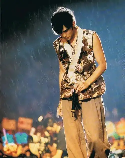 周杰伦无与伦比演唱会你觉得哪张照片最帅