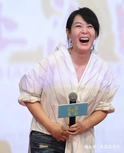 刘若英近况4个月瘦身30斤,胖妈变"辣妈",自律的女人不会太差_漂亮