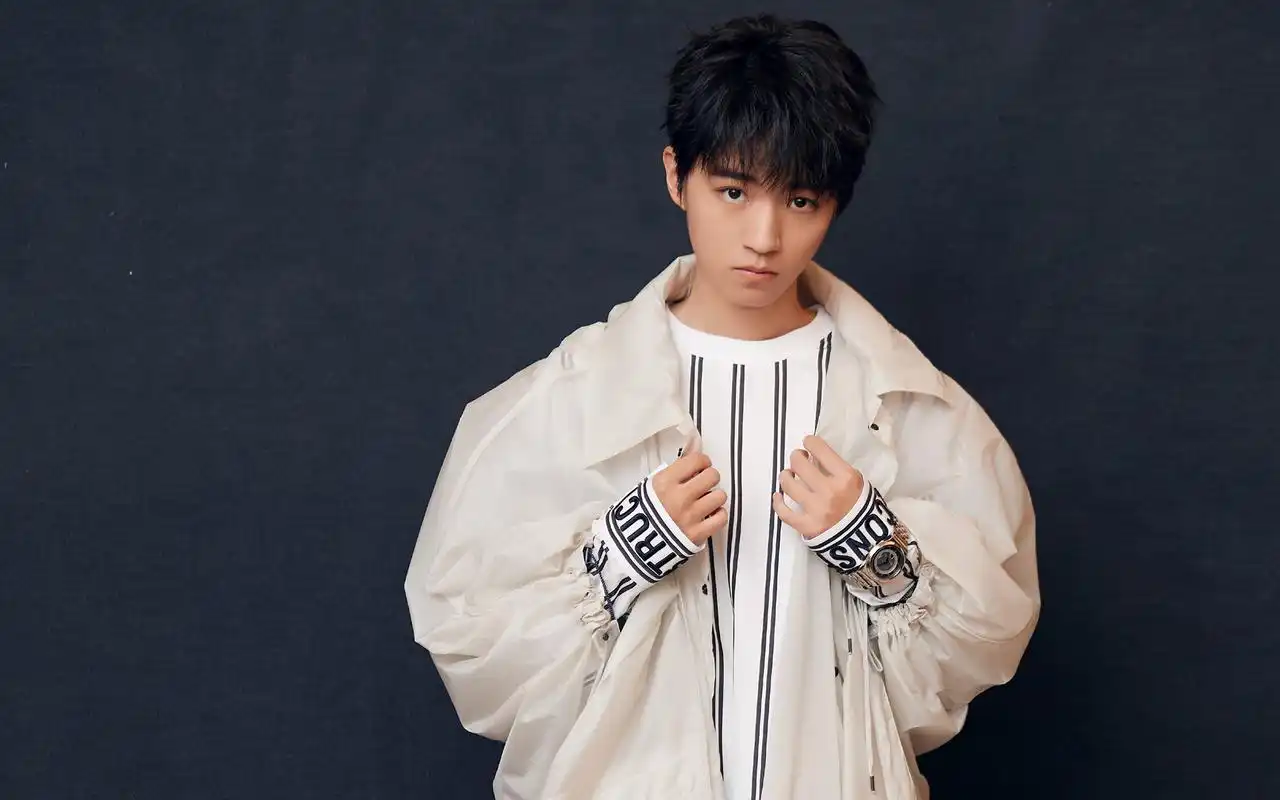 tfboys王俊凯帅气高清图片桌面壁纸