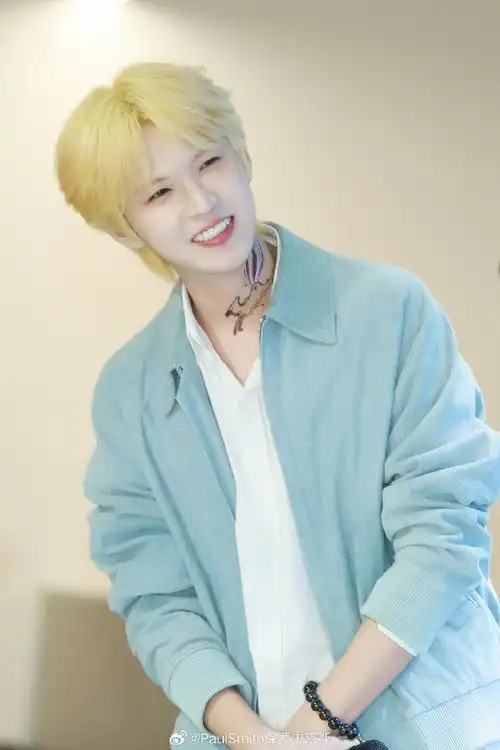 paulsmith星踪#歌手李希侃@say侃身着#paulsmith2024春夏系列#夹克