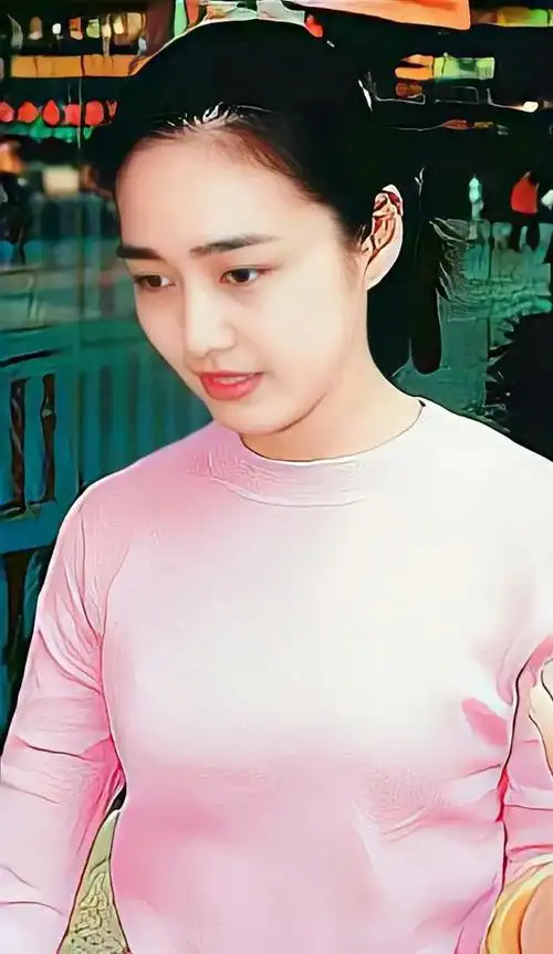 少女时期的朱丽倩美到令人挪不开视线难怪被天王刘德华宠30年