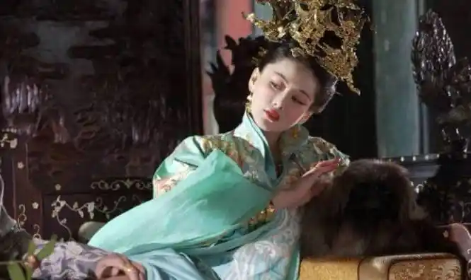 万贵妃明明端庄贤惠,温柔善良,为何会被描述成心如蛇蝎的女人_明宪宗