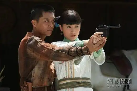 p data-id="gnbhfswiqf">《白狼》是2011年出品的一部电视剧,由 a