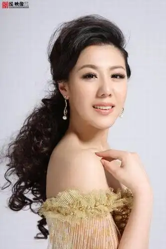 青年歌唱家王喆相册