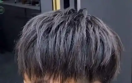 【男生发型】男士钢夹塑形烫线条自然 无需打理