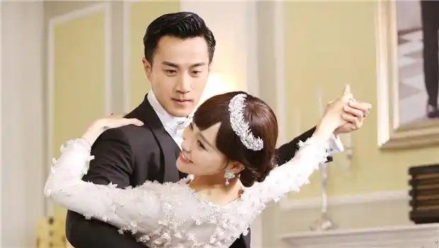 不刷屏不算红:郑爽赵丽颖告诉你什么是屏霸