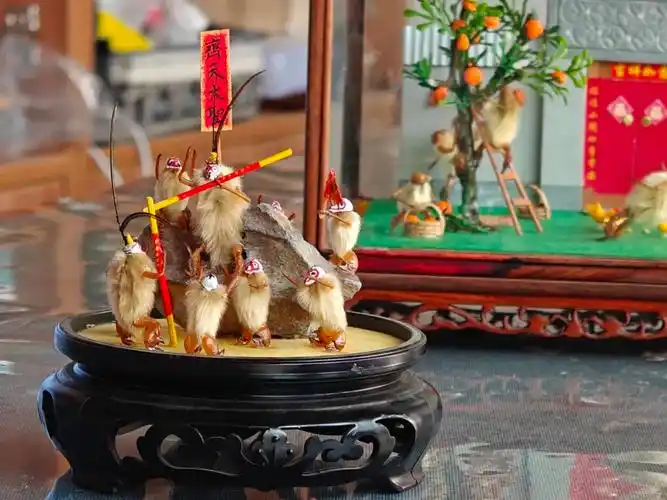 非遗毛猴作品.新华网记者 冉晓宁 摄