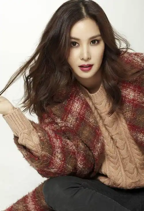 韩国女明星高小英时尚写真