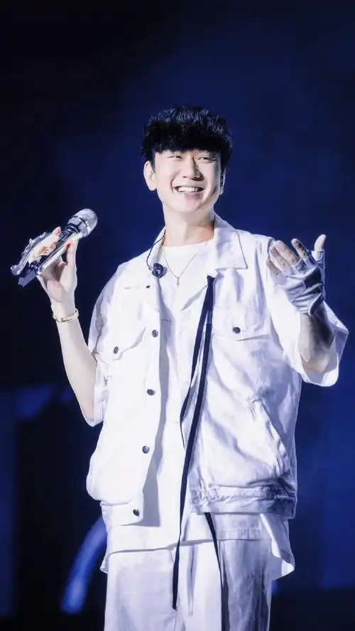 3831青岛海潮宇宙音乐节手机壁纸永远自由且快乐7715@林俊杰