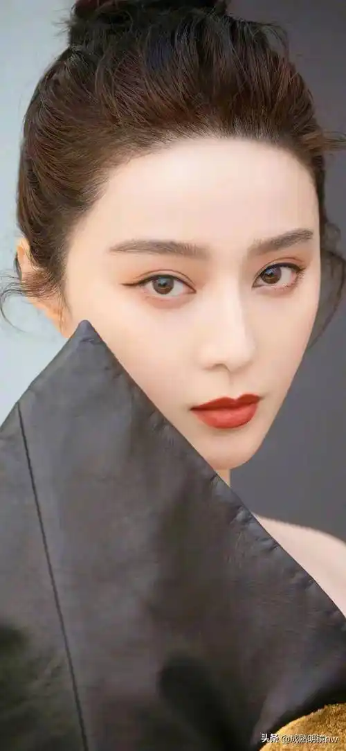 时尚婉约,性感妩媚,身姿曼妙的范冰冰,美丽动人的写真照