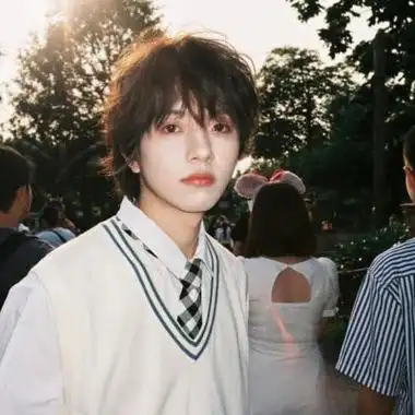 治愈系阳光帅气的暖男头像真人图片 2022高质量容易心动的男头_男生