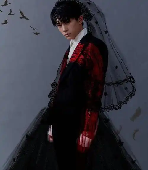 tfboys穿上婚纱变女神!王俊凯秒变白衣新娘