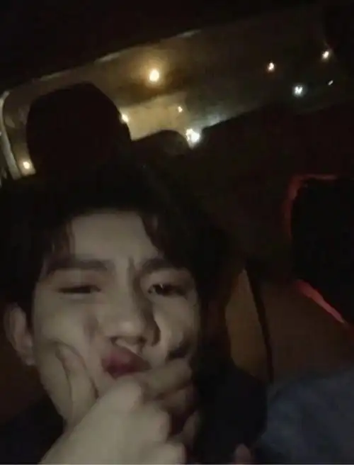 分享王源女友视角图片