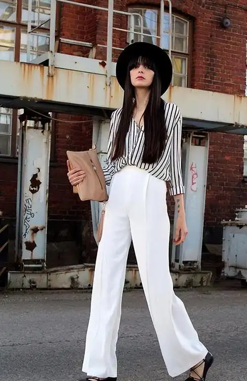 春天怎么穿白色裤子更好看搭配这三件上衣高级显气质