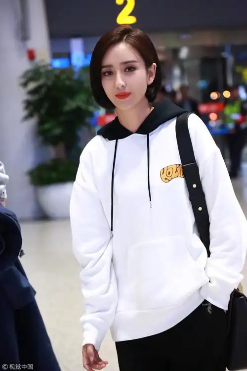 佟丽娅短发迷人,新疆美女佟丽娅美图分享,看了她才知道什么叫倾国倾城