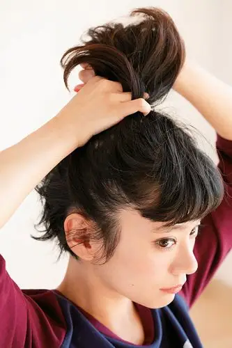 蝴蝶结发带 令短发也能实现束发愿看