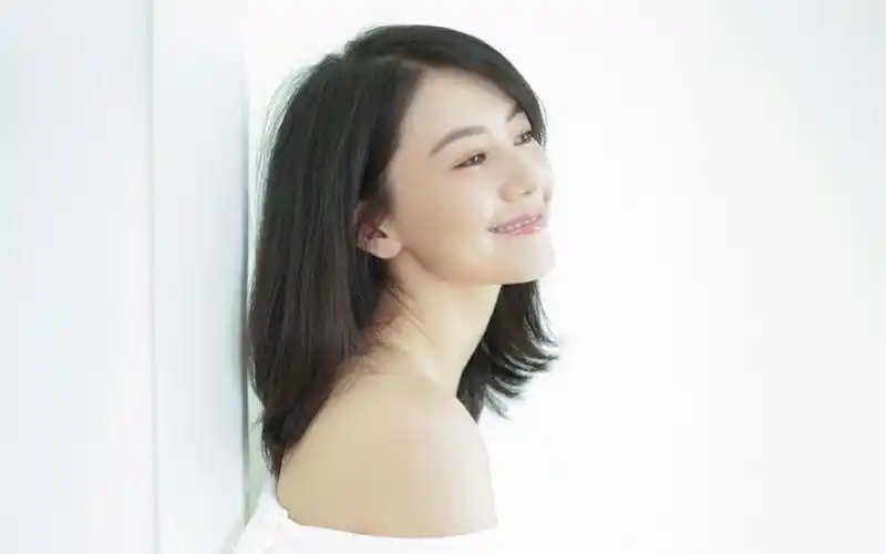 高圆圆高清图片壁纸 02 1920*1200