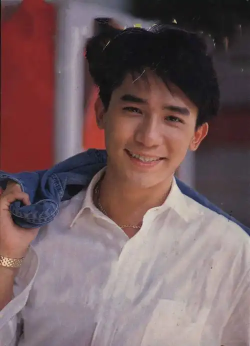 22年前最帅9张脸:郭富城上榜,刘德华勉强第四,第一英姿飒爽