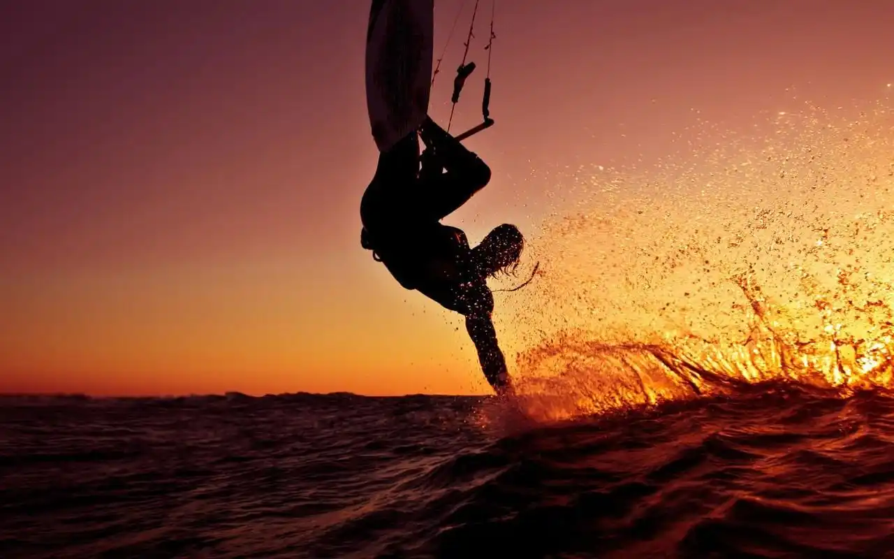 冲浪极限运动电脑桌面壁纸下载