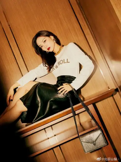 王霏霏[超话]# #王霏霏0427生日快乐# 她. 来自北原山猫· - 微博