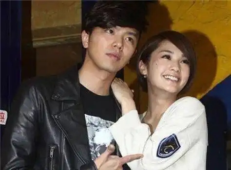 家中浴室摔倒,发现时尸体已僵硬_杨丞琳_因为_消息