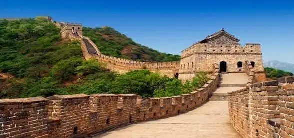 世界之最现在在甘肃武威以东的20多公里处的长城已经遭到了严重的破坏