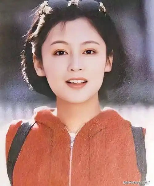 作为内地第一美人,巅峰时期的陈红美得不可方物,难怪大导演陈凯歌喜欢