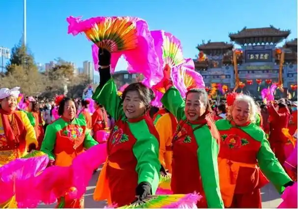 新春走基层赏民俗品年味2024年呼和浩特新春文化庙会龙重登场