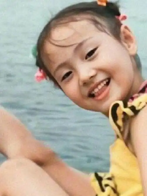 黄子韬童年照,朱一龙童年照,郑爽童年照,看见王源:想抱回家