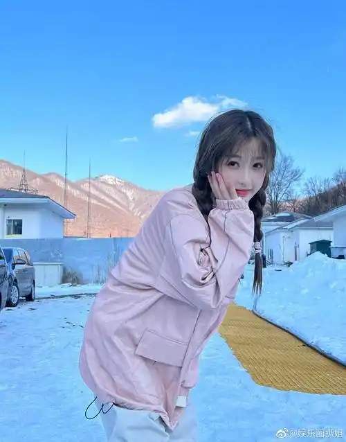 雪景中的虞书欣果然是最美的