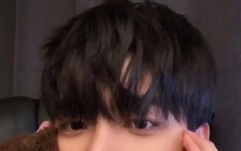 【男生发型】男生烫发发型学生党碎盖款纹理发型